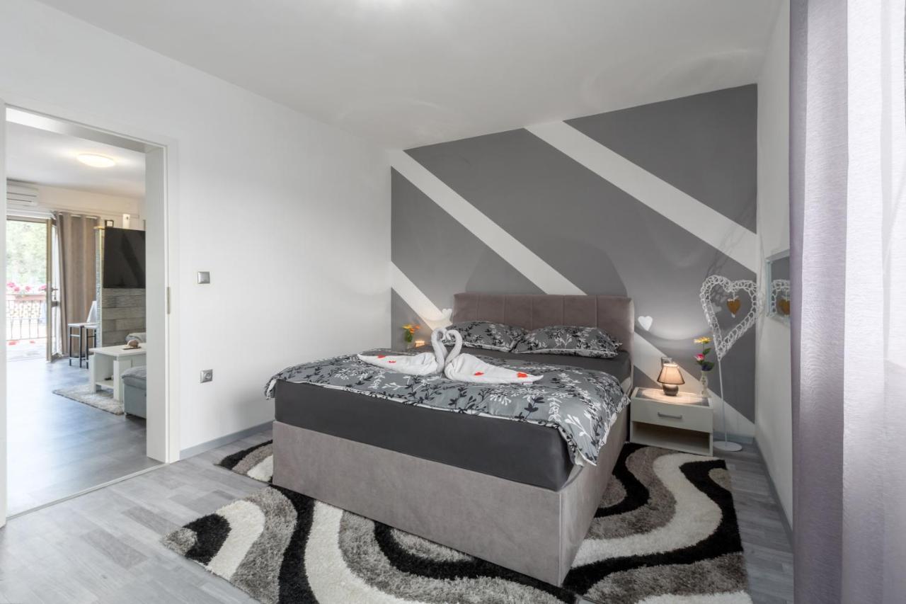 Apartment 50 Shades Of Grey Poreč Exteriör bild